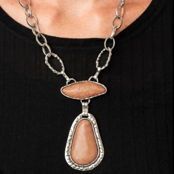 Paparazzi Rural Rapture Brown Necklace - Picture 2 of 2